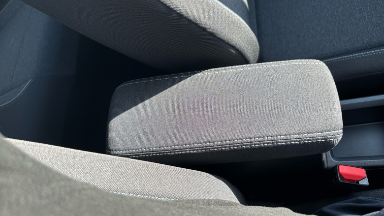 Vauxhall Frontera 83kW Design 44kWh 5dr Auto Electric Estate